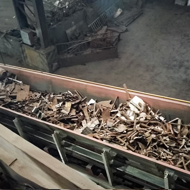 Scrap Steel Apron Conveyor