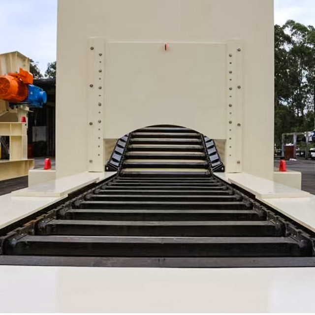 Profile feeder