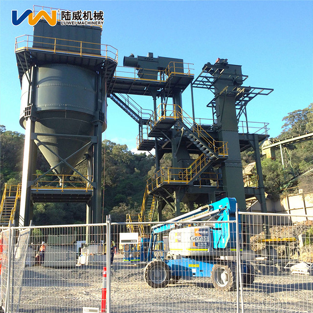 Chain bucket elevator