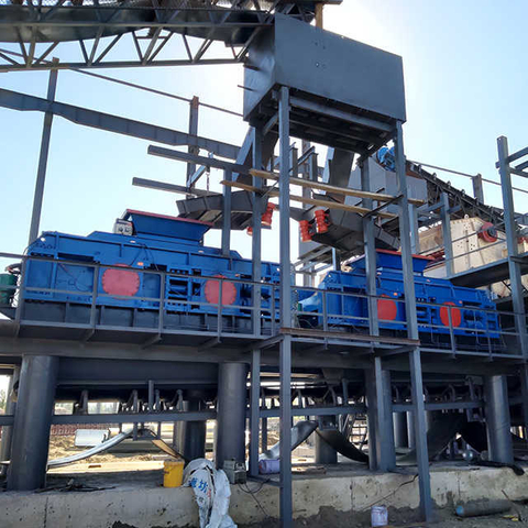 Teeth roll crusher